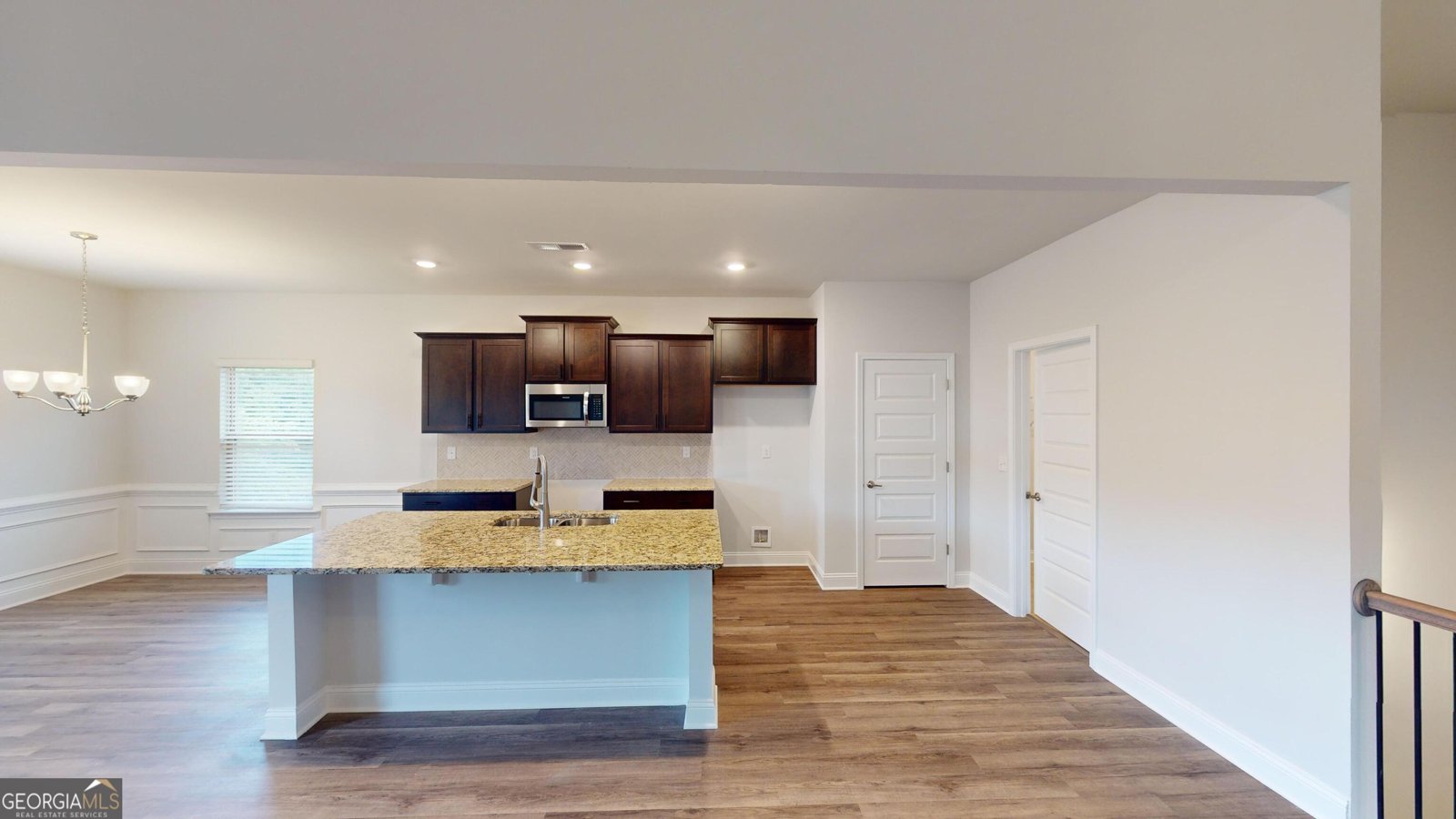 450 SOUTHERN OAKS Drive Macon - 17