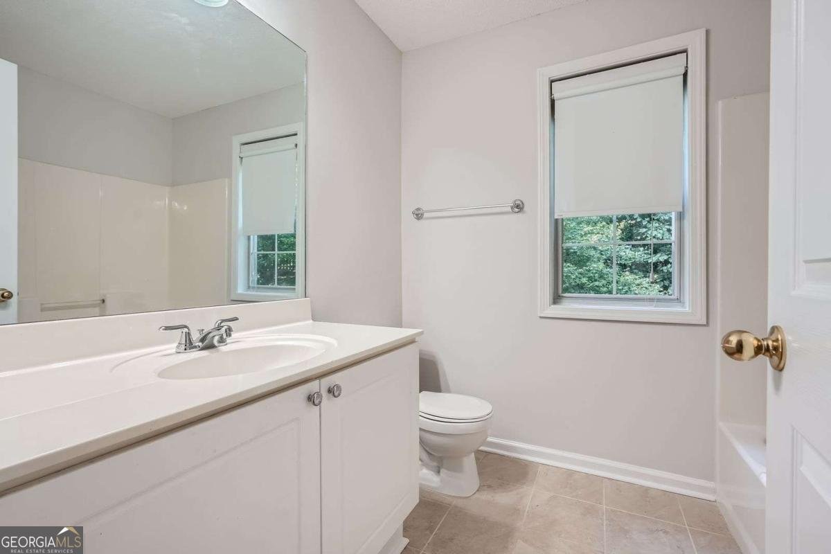 1241 Wandering Vine Court Mableton - 16