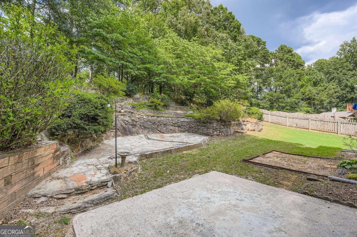 1241 Wandering Vine Court Mableton - 18