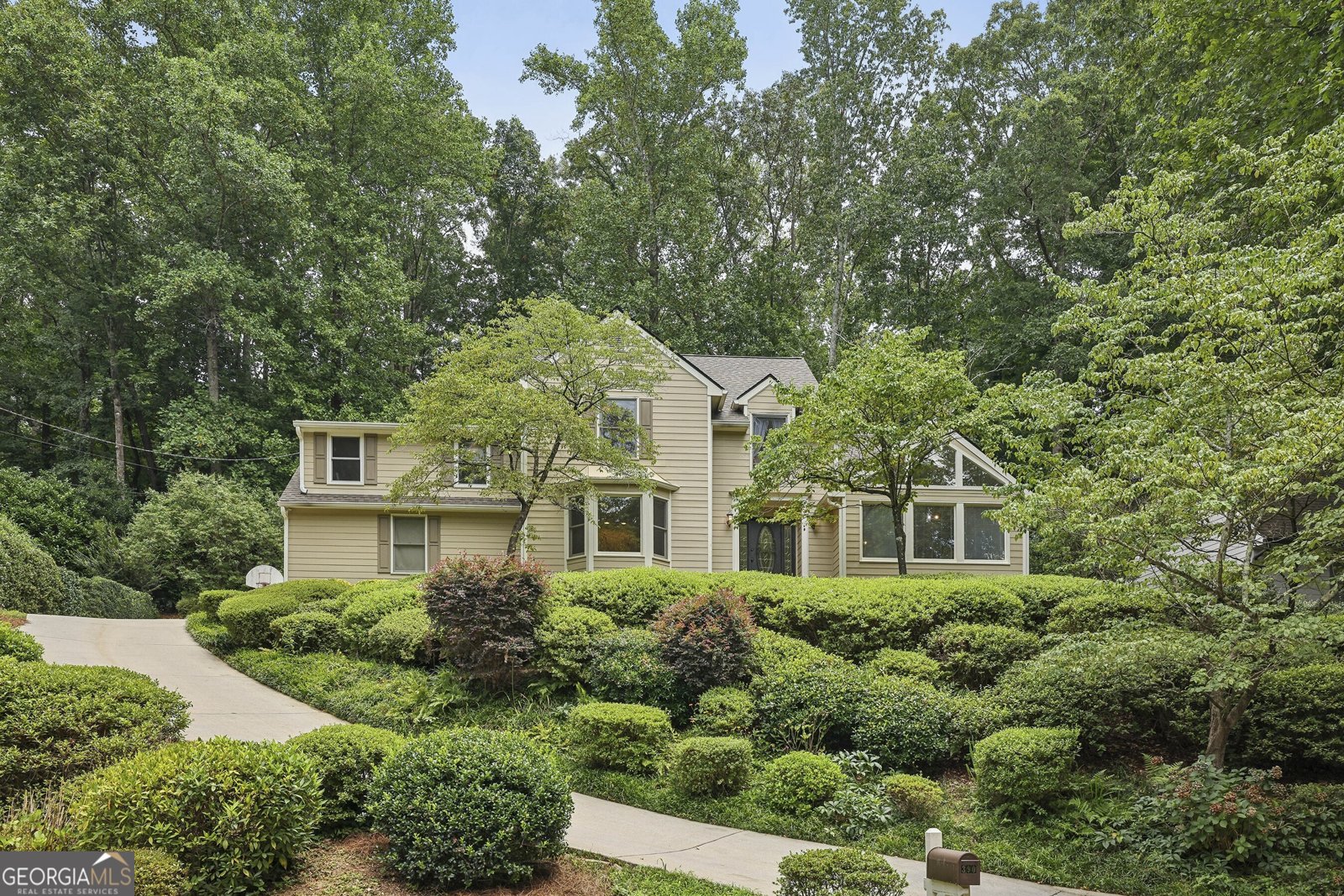 390 Spalding Drive Sandy Springs - 1