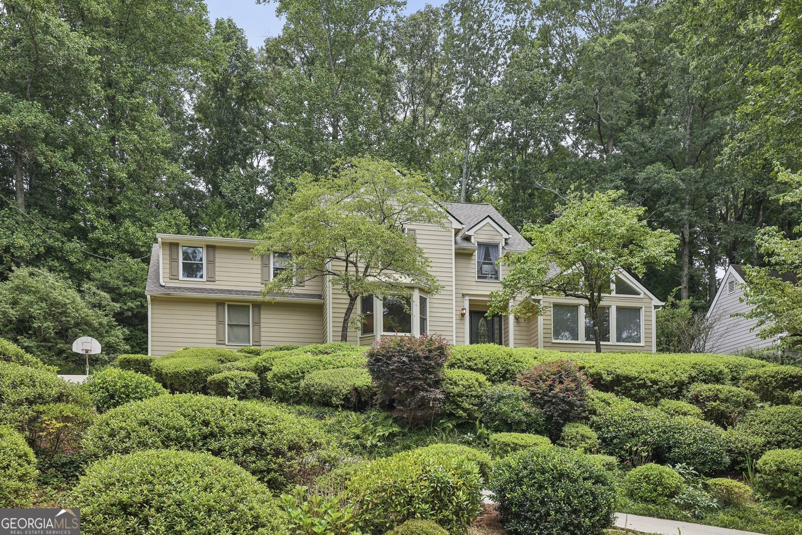 390 Spalding Drive Sandy Springs - 29