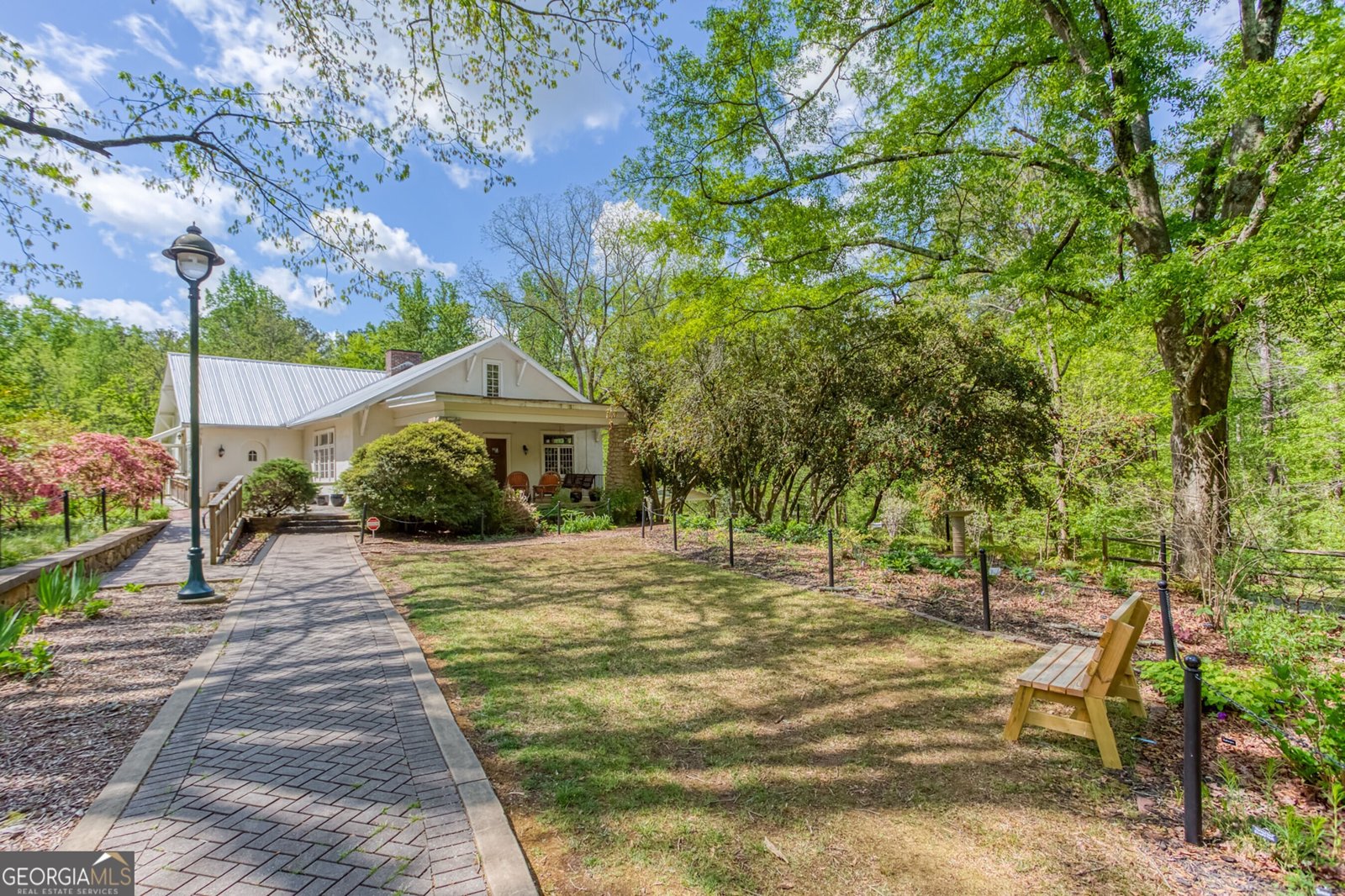 390 Spalding Drive Sandy Springs - 36