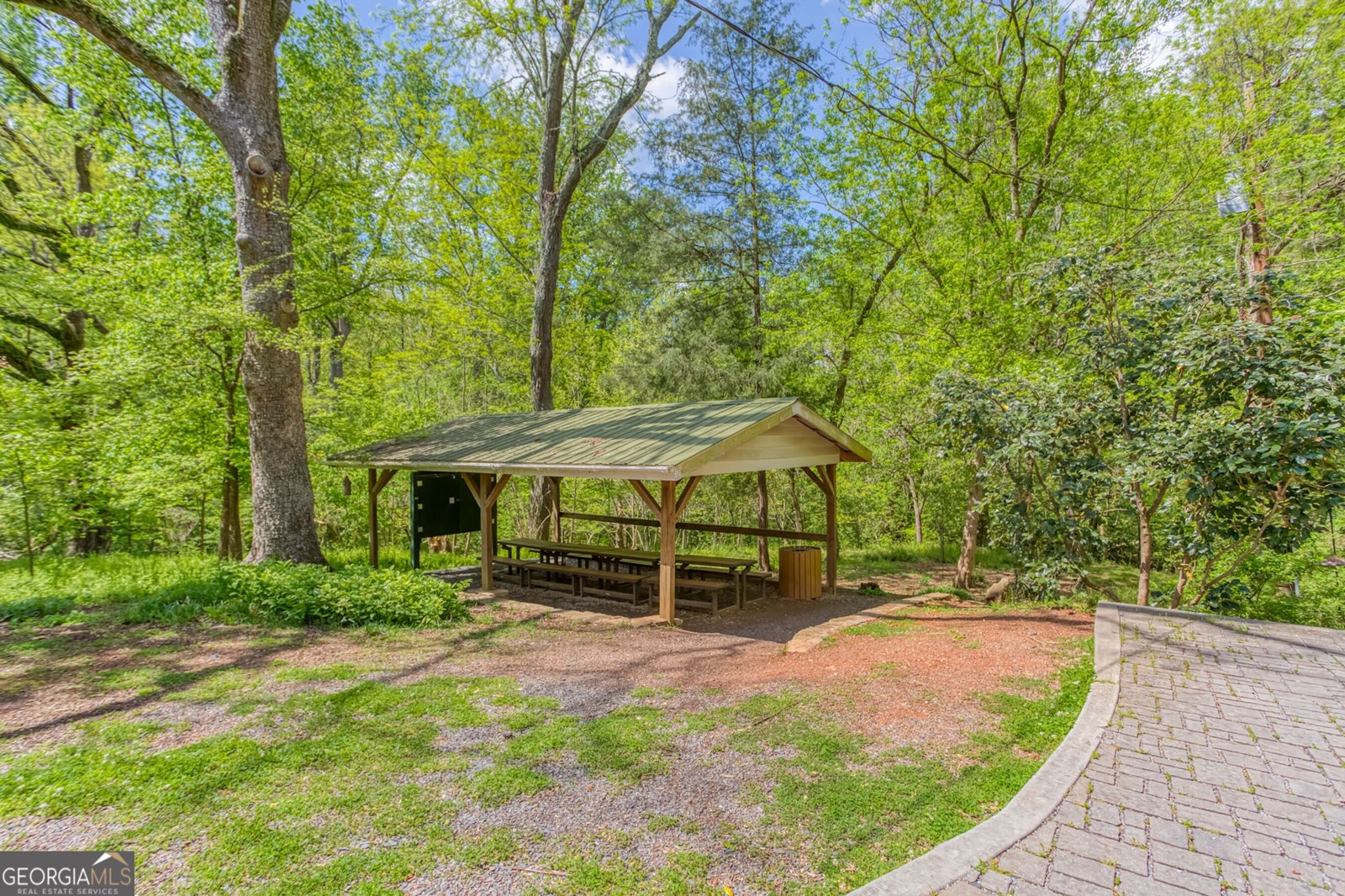 390 Spalding Drive Sandy Springs - 37