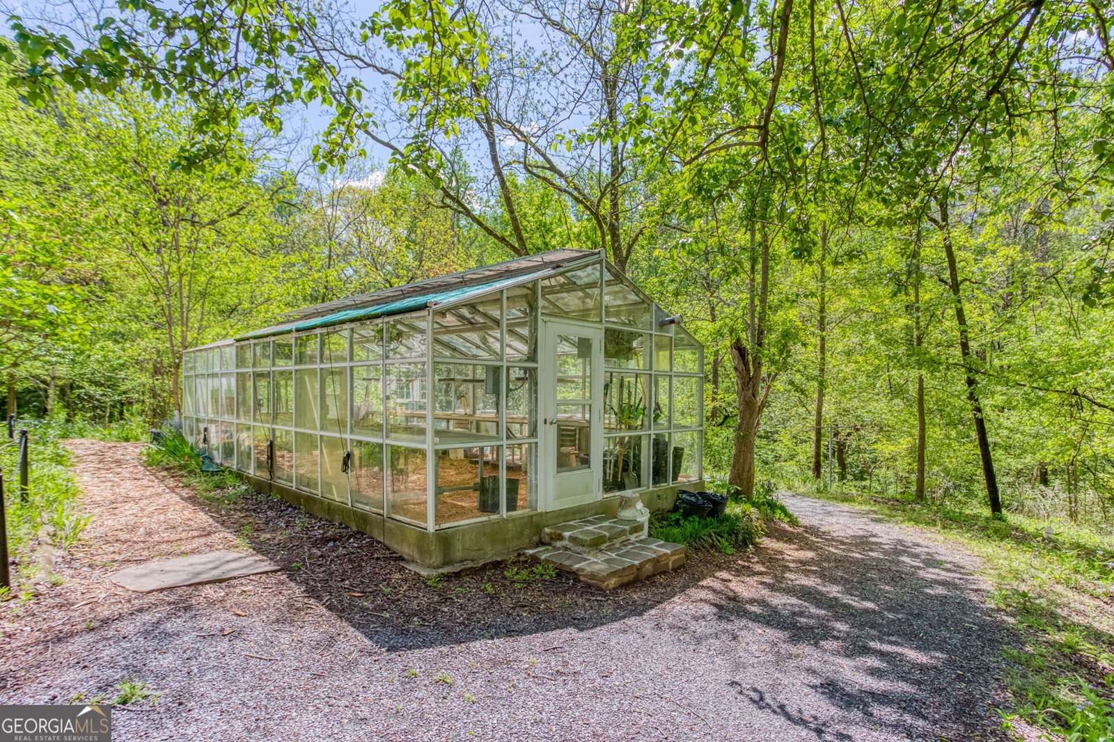 390 Spalding Drive Sandy Springs - 38