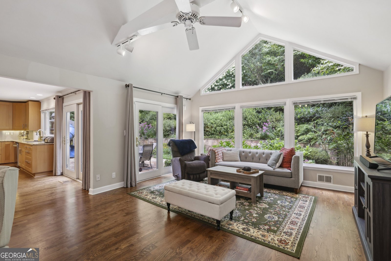 390 Spalding Drive Sandy Springs - 5