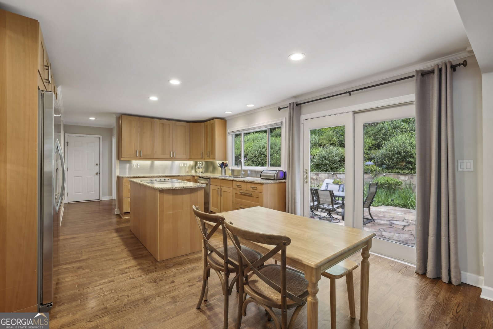 390 Spalding Drive Sandy Springs - 7