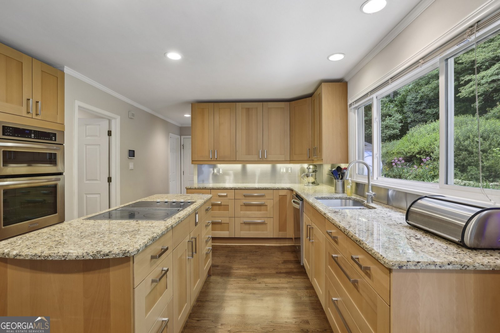 390 Spalding Drive Sandy Springs - 8