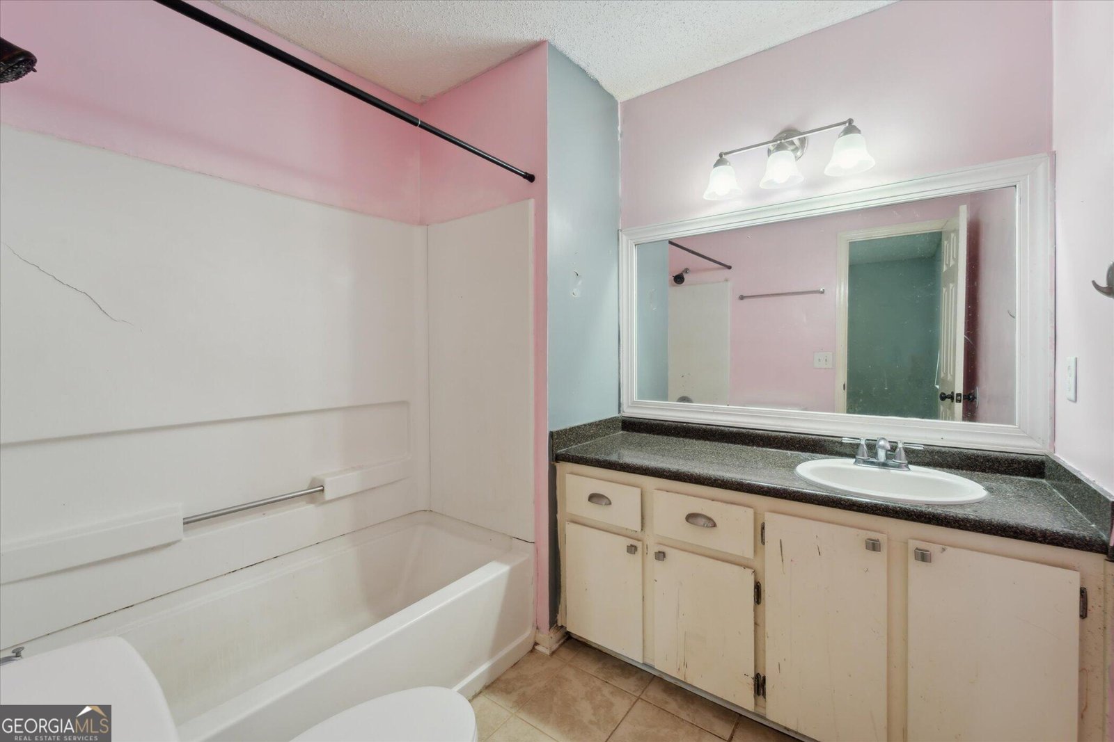832 Ridgewood Way Hinesville - 24