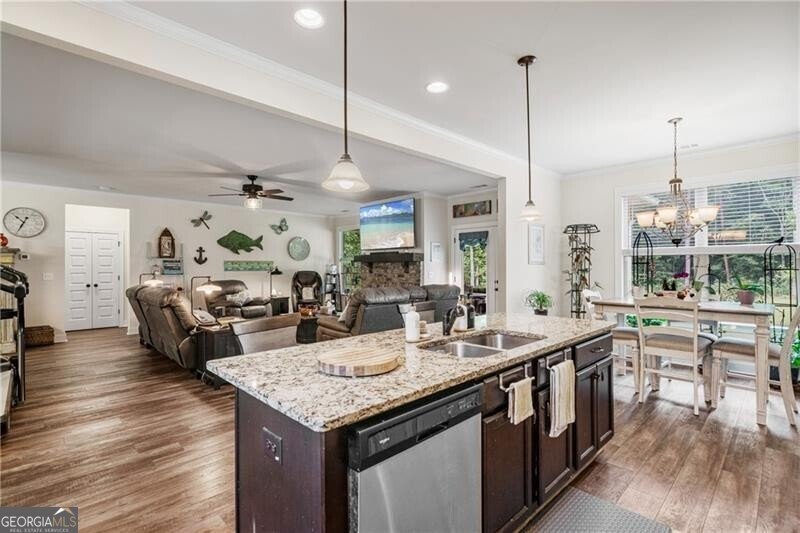 7540 Wandering Oak Way Cumming - 16