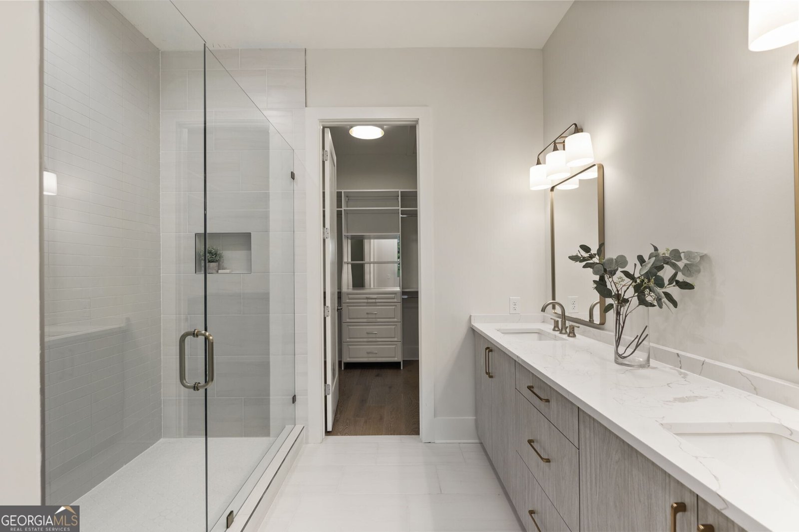 12455 Broadwell Road Milton - 14