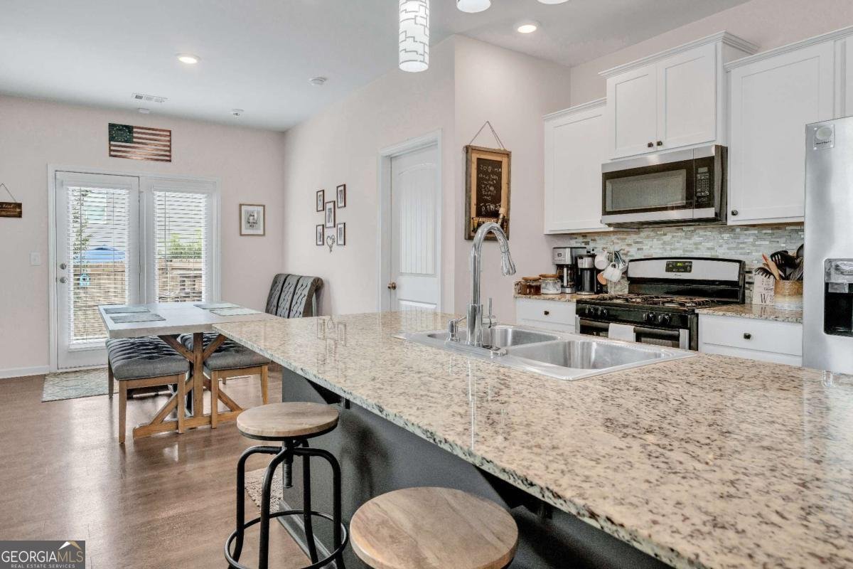 5568 Foxglove Way Oakwood - 10