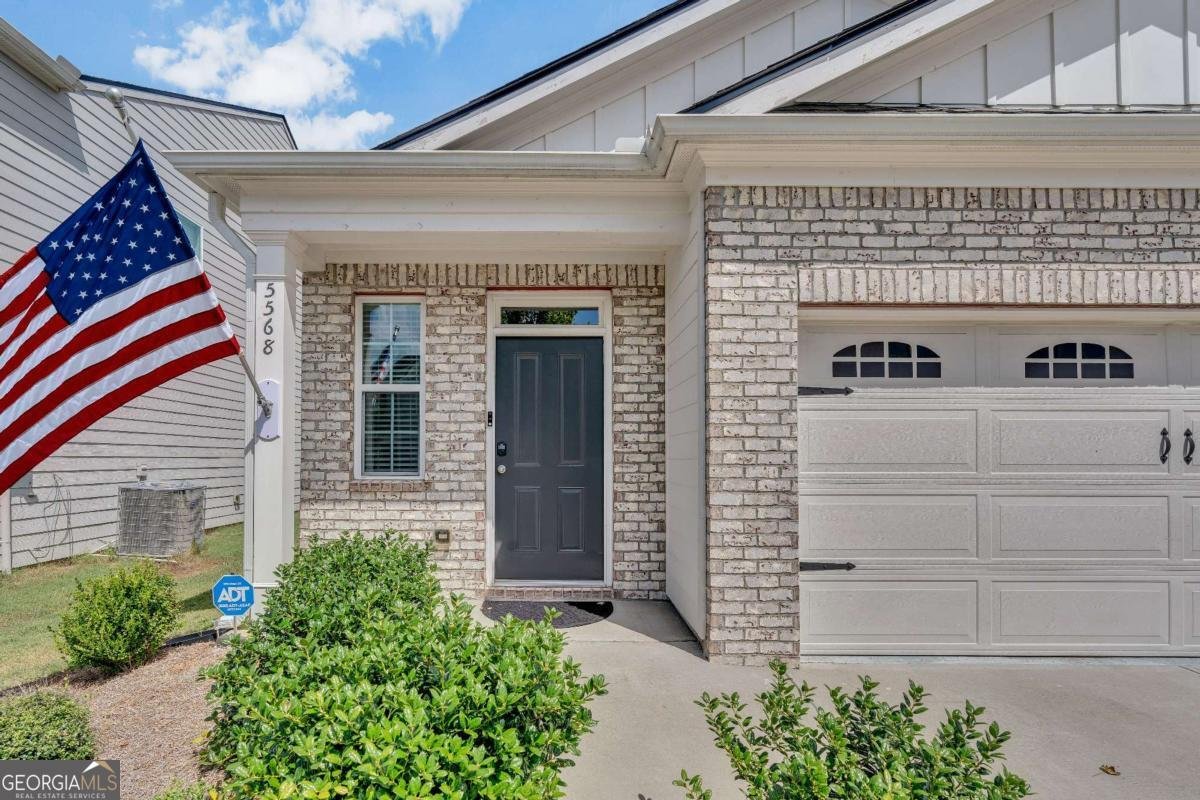 5568 Foxglove Way Oakwood - 2