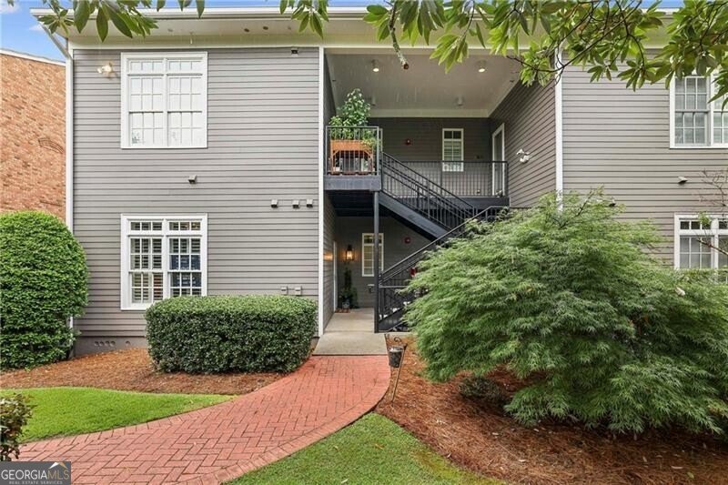 812 Creek View Lane Roswell - 1
