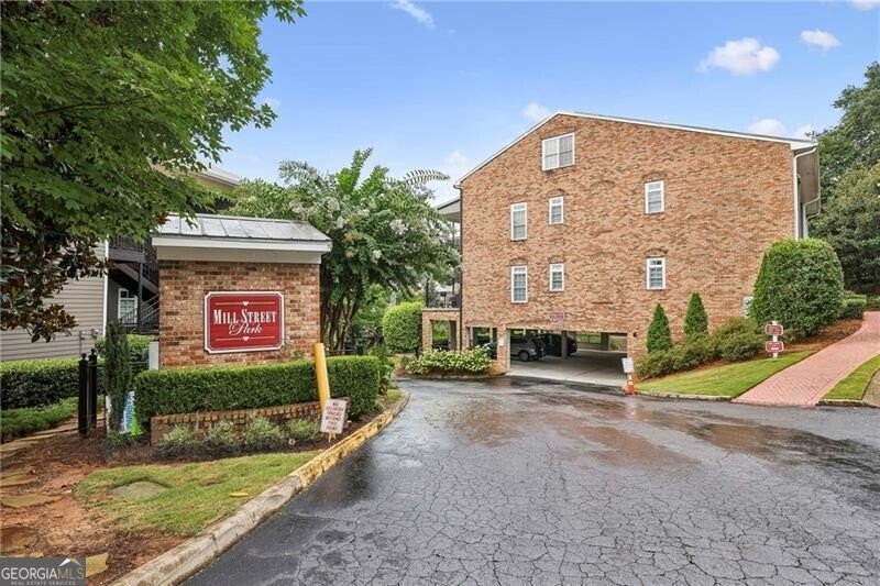 812 Creek View Lane Roswell - 26