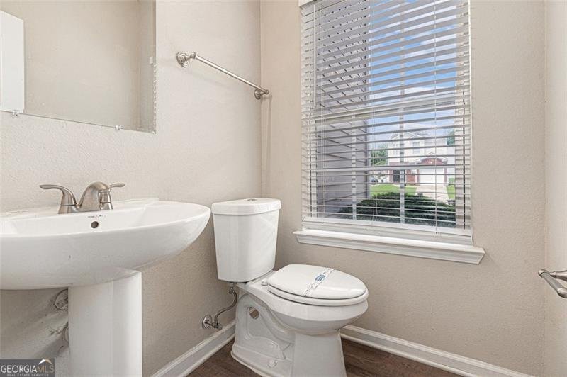 5072 WINDSOR FORREST Lane Atlanta - 13