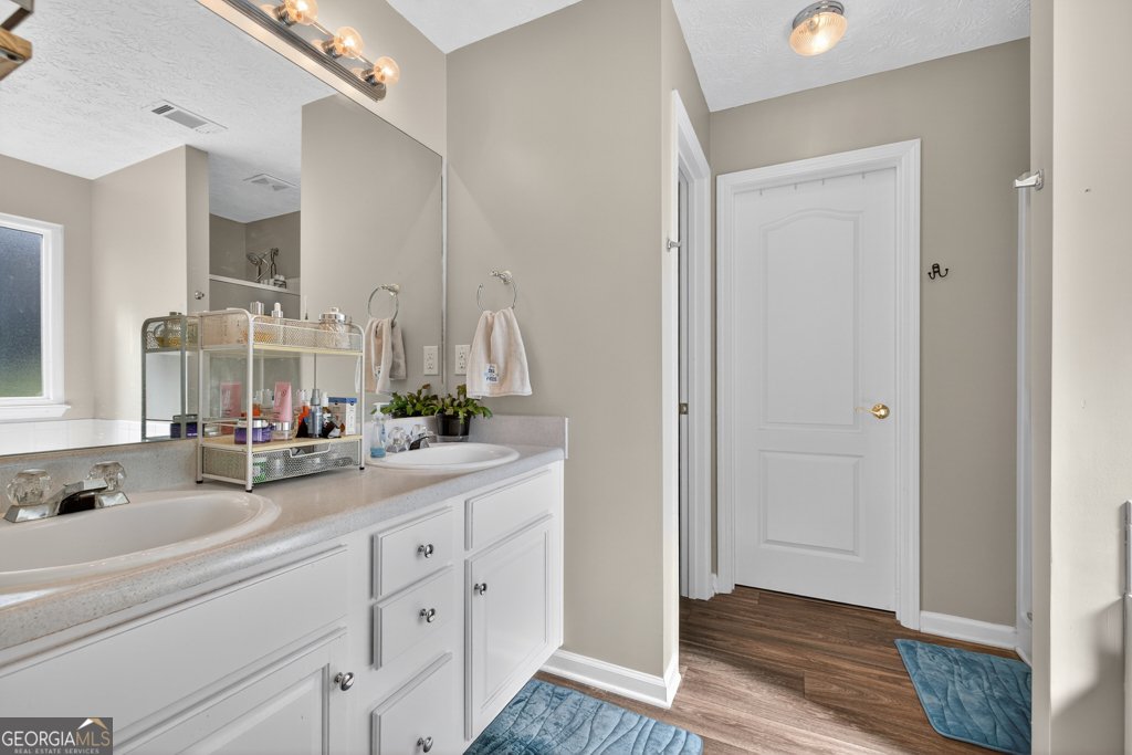 1001 Travitine Trail Loganville - 35