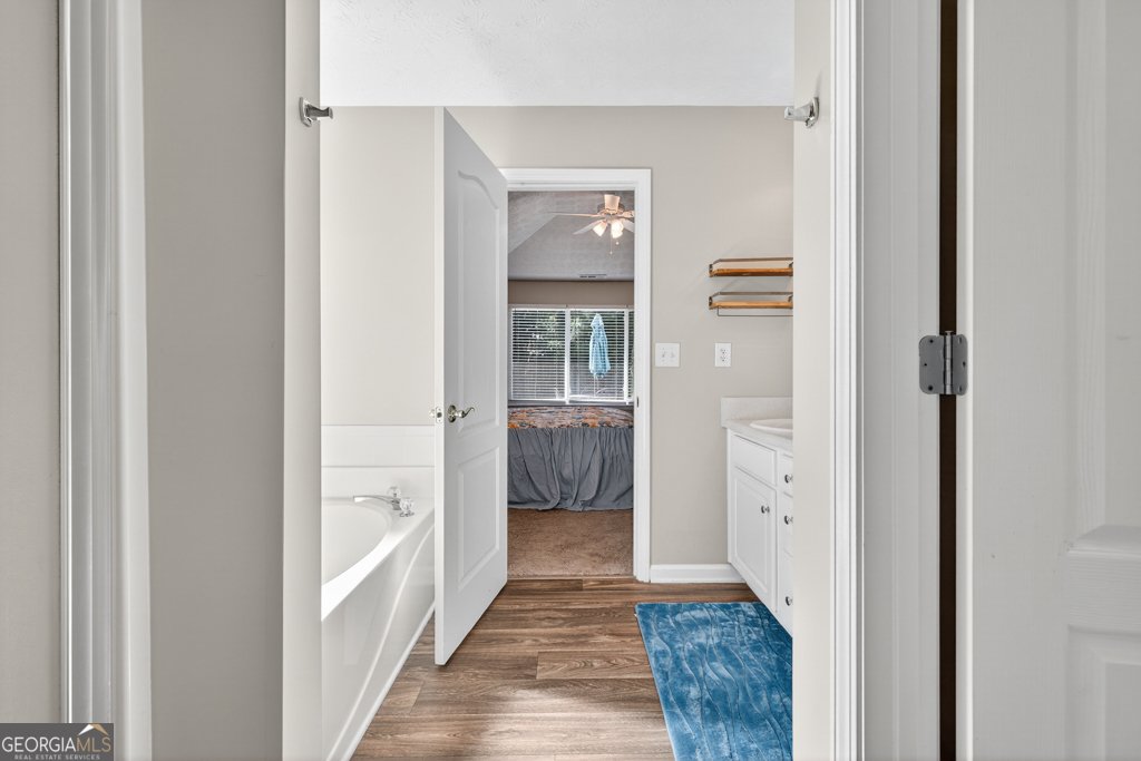 1001 Travitine Trail Loganville - 37