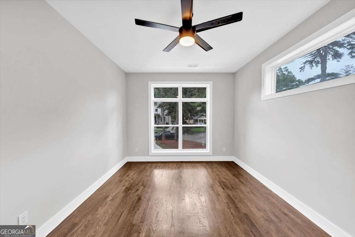 2877 Alexa Avenue Atlanta - 27