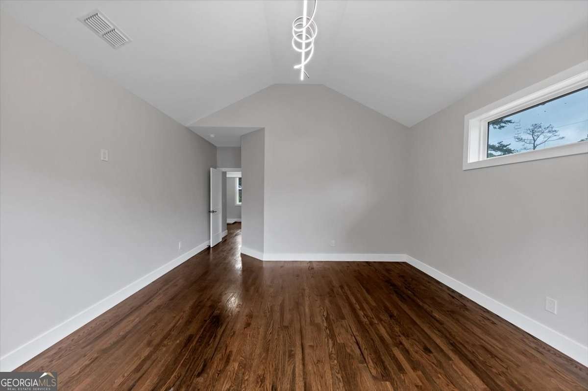 2877 Alexa Avenue Atlanta - 35