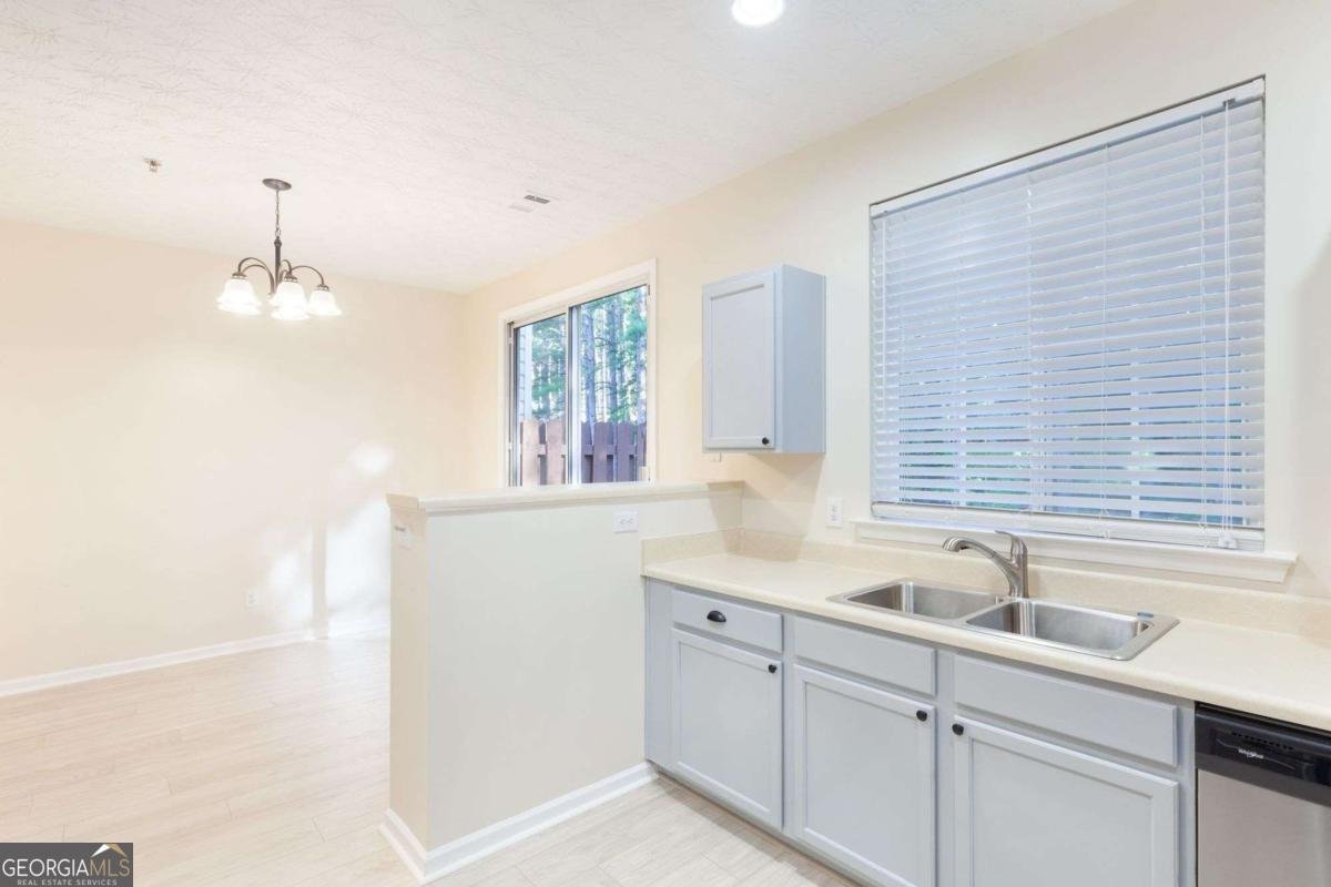 231 Village Square Drive Woodstock - 18
