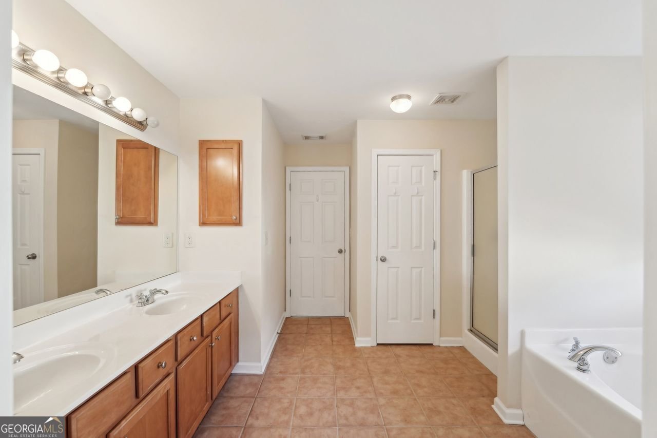 2130 COOPER LAKES Drive Grayson - 16