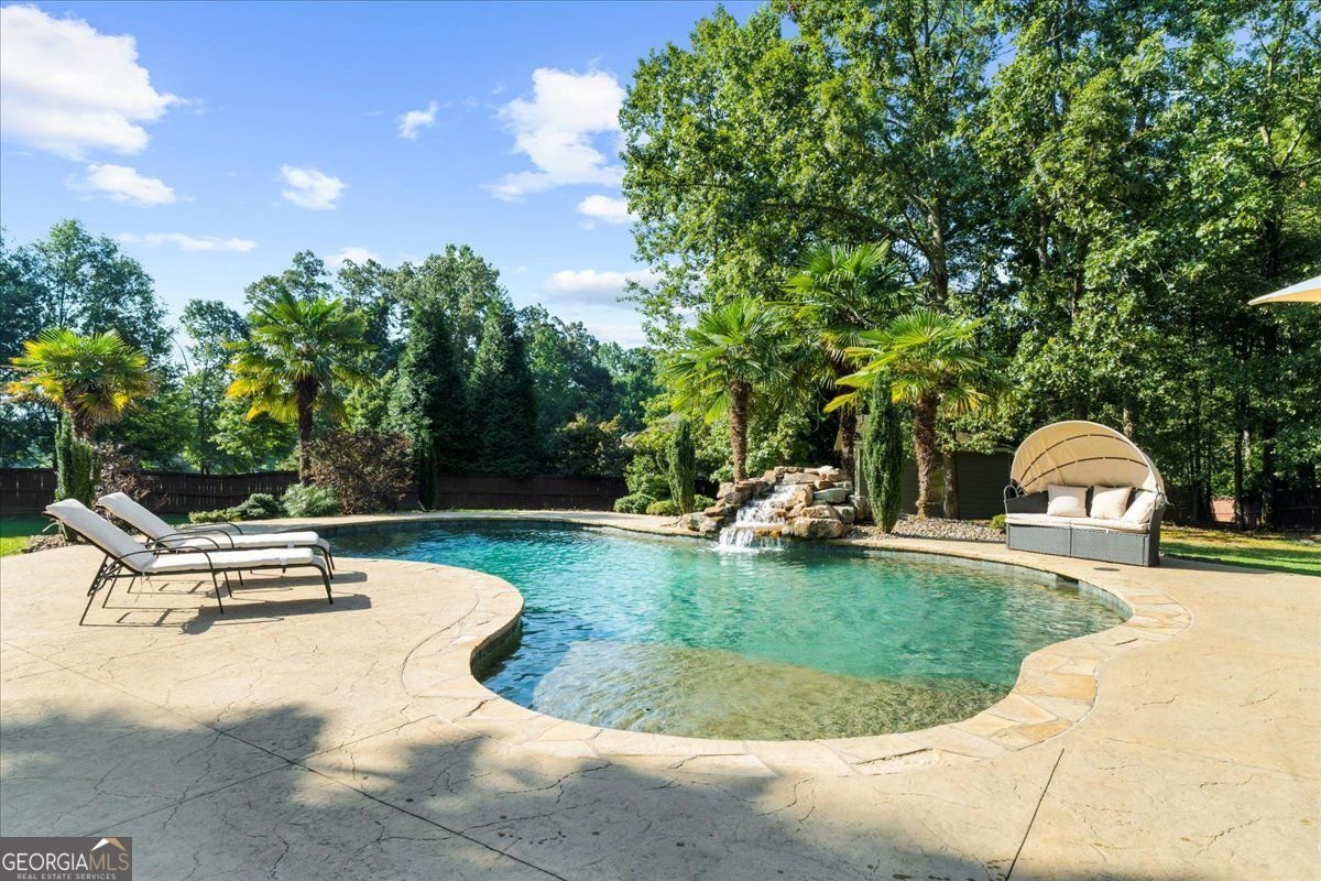 4499 Grady Smith Road Road Loganville - 35