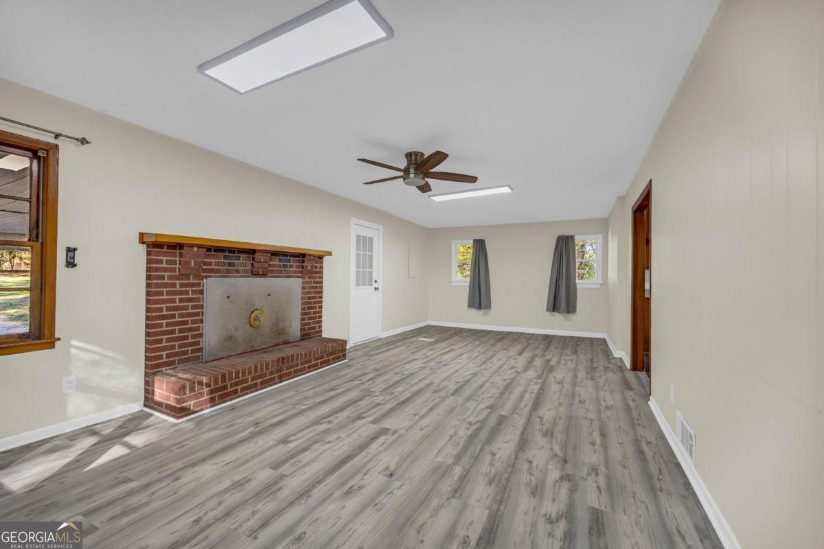 4638 Highway 63 Carnesville - 30