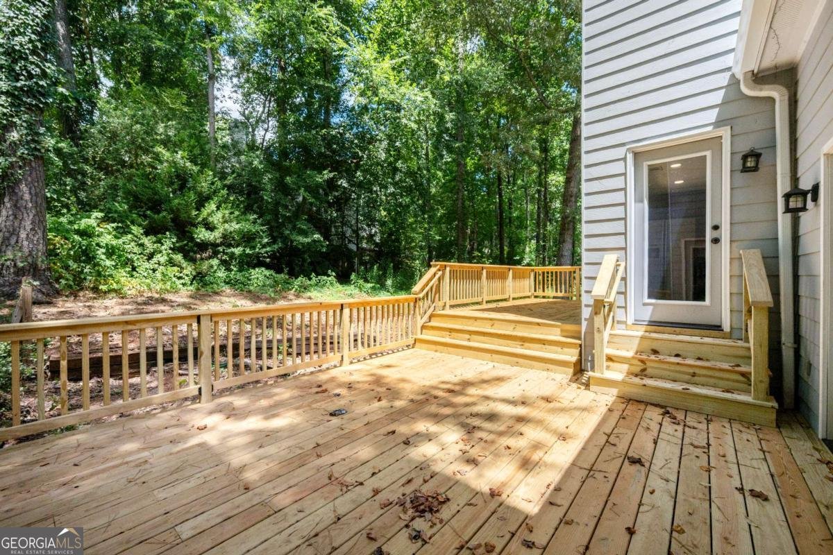 569 Farmbrook Trail Kennesaw - 27