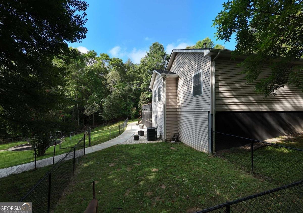 79 Mashie Lane Murphy - 2