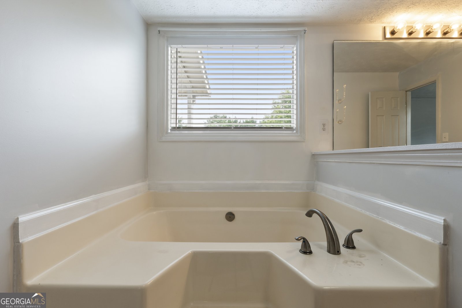 1214 Willow Drive Auburn - 19