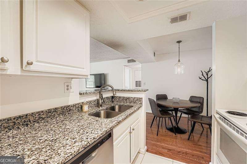 4109 Chastain Park Court Atlanta - 4