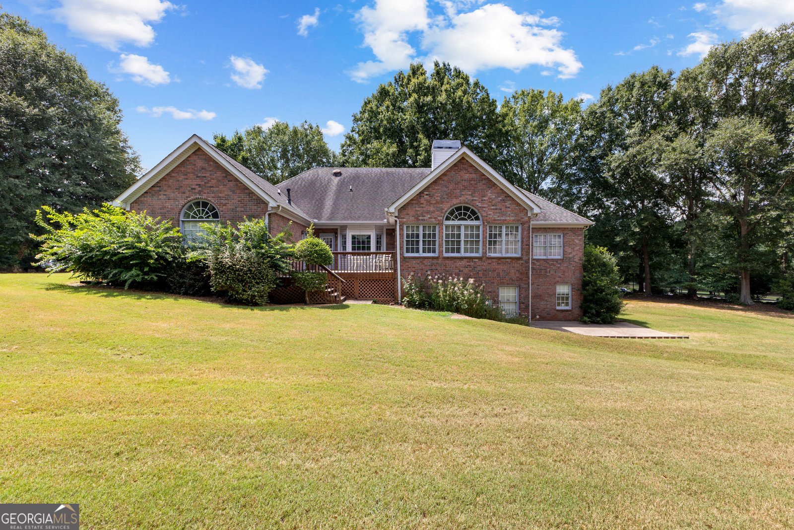 100 Moonview Place Fayetteville - 37