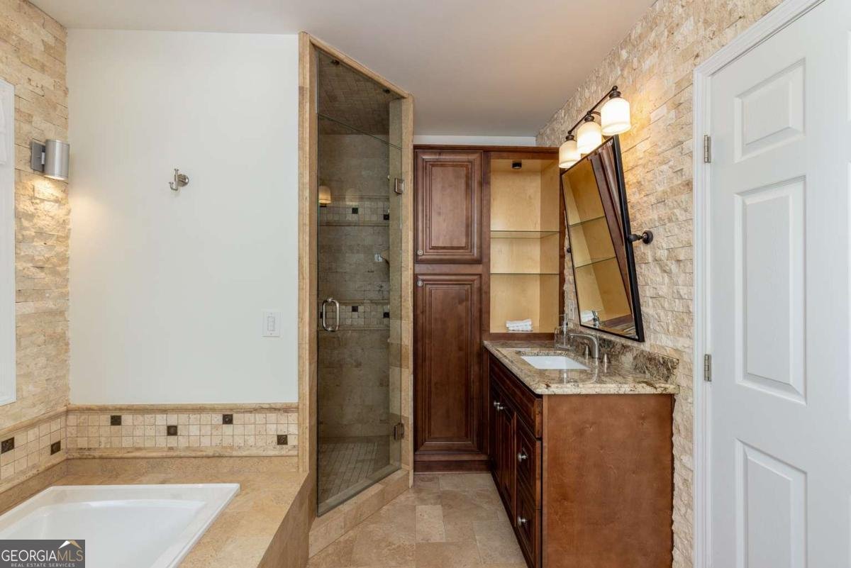 7765 Dunvegan Close Atlanta - 19