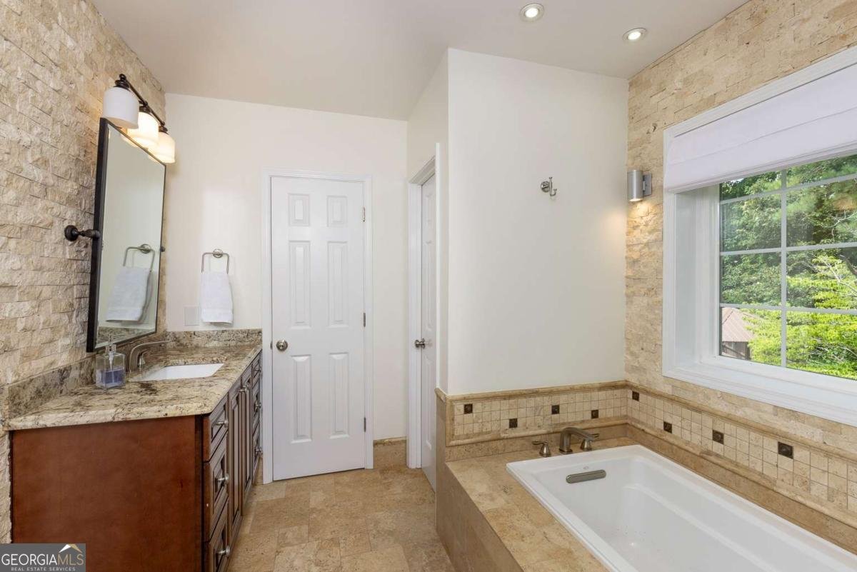 7765 Dunvegan Close Atlanta - 20