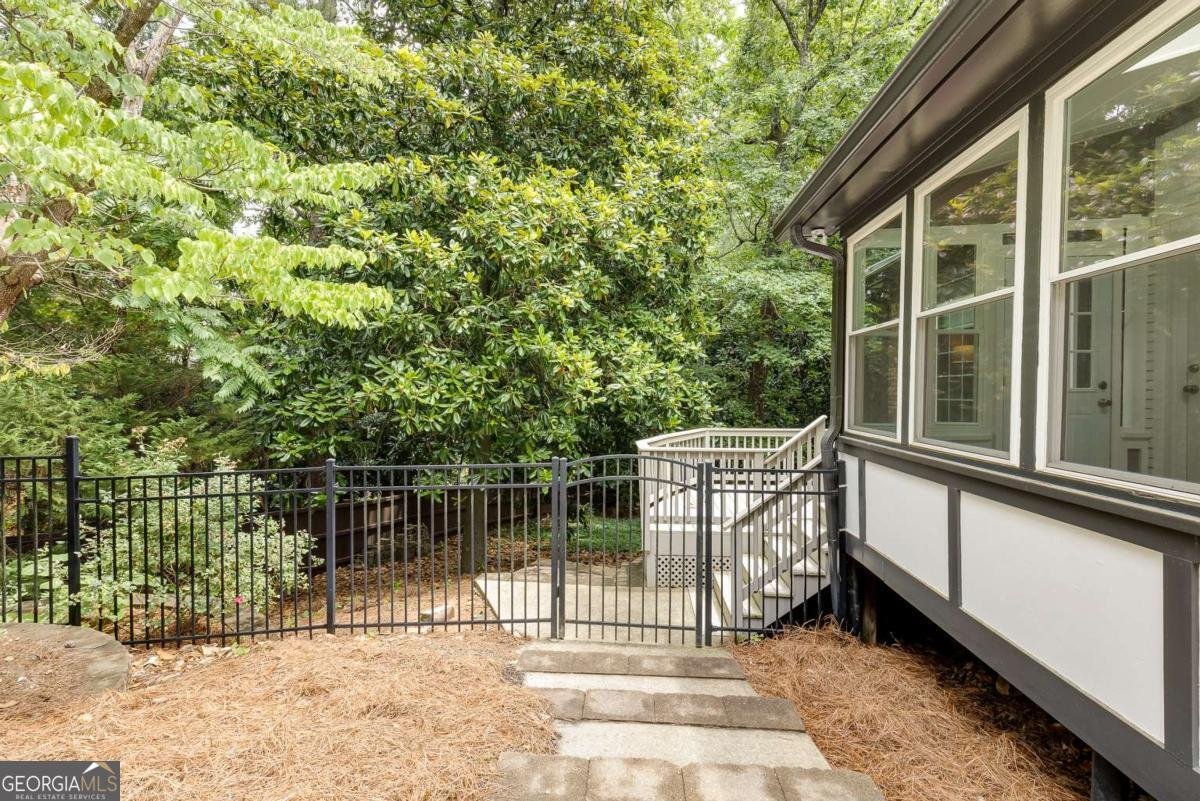 7765 Dunvegan Close Atlanta - 32