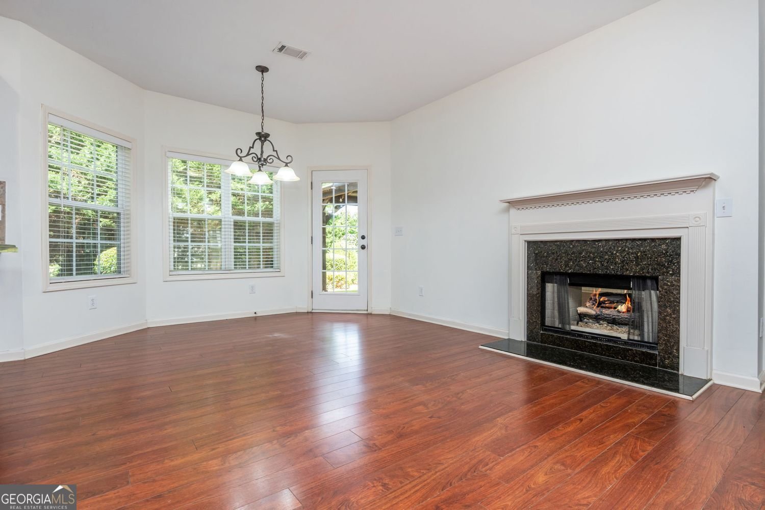 2470 Benefield Road Cumming - 27