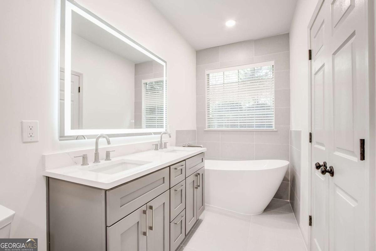 200 Renaissance Parkway Atlanta - 9