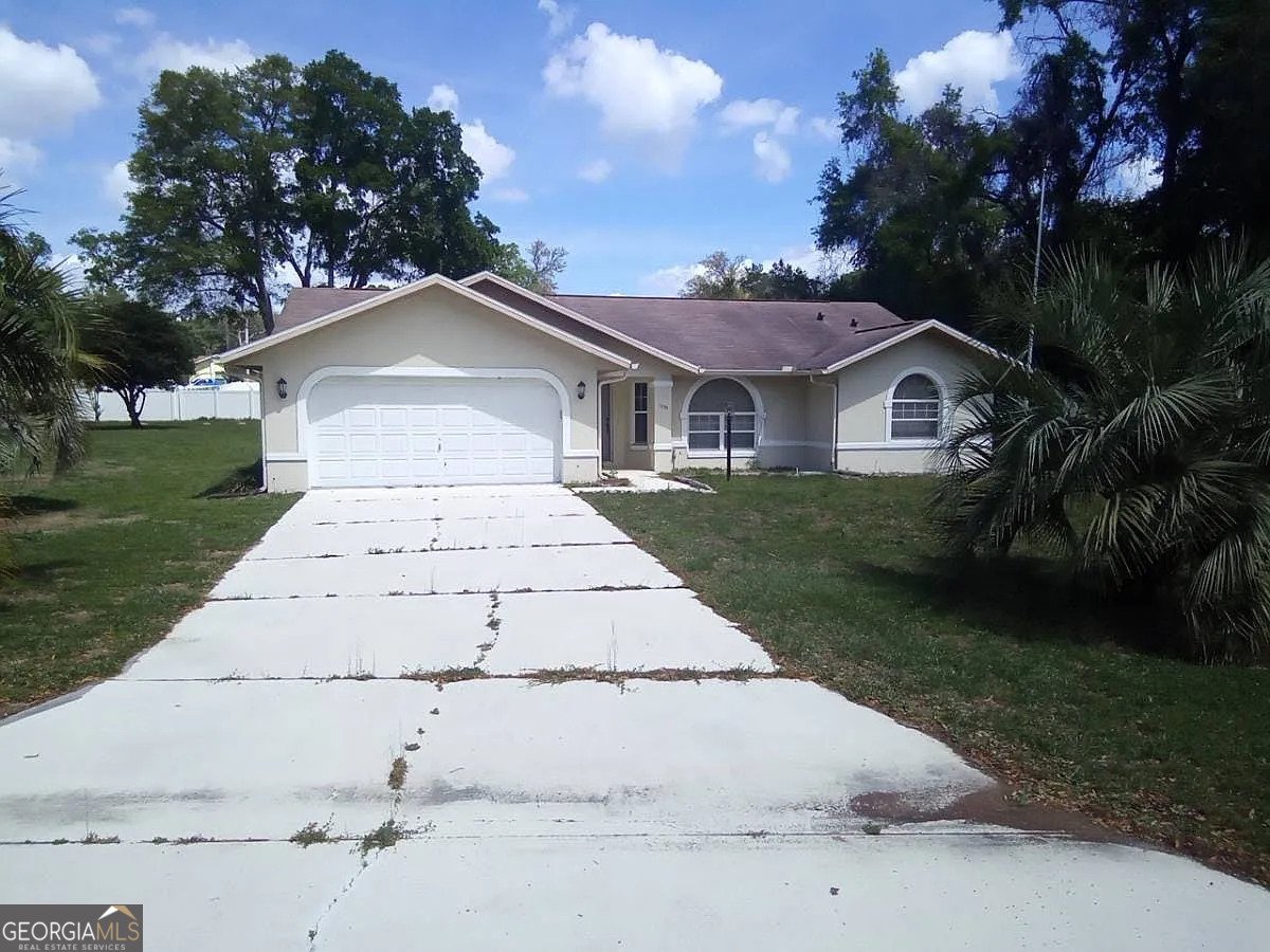 1335 Silver Thorn Loop Hernando - 1