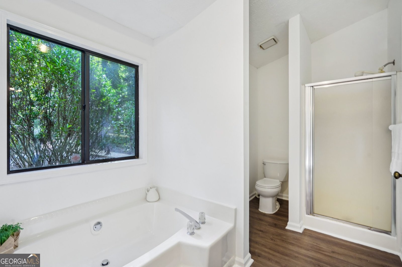 1090 Creekwood Cove Lawrenceville - 30