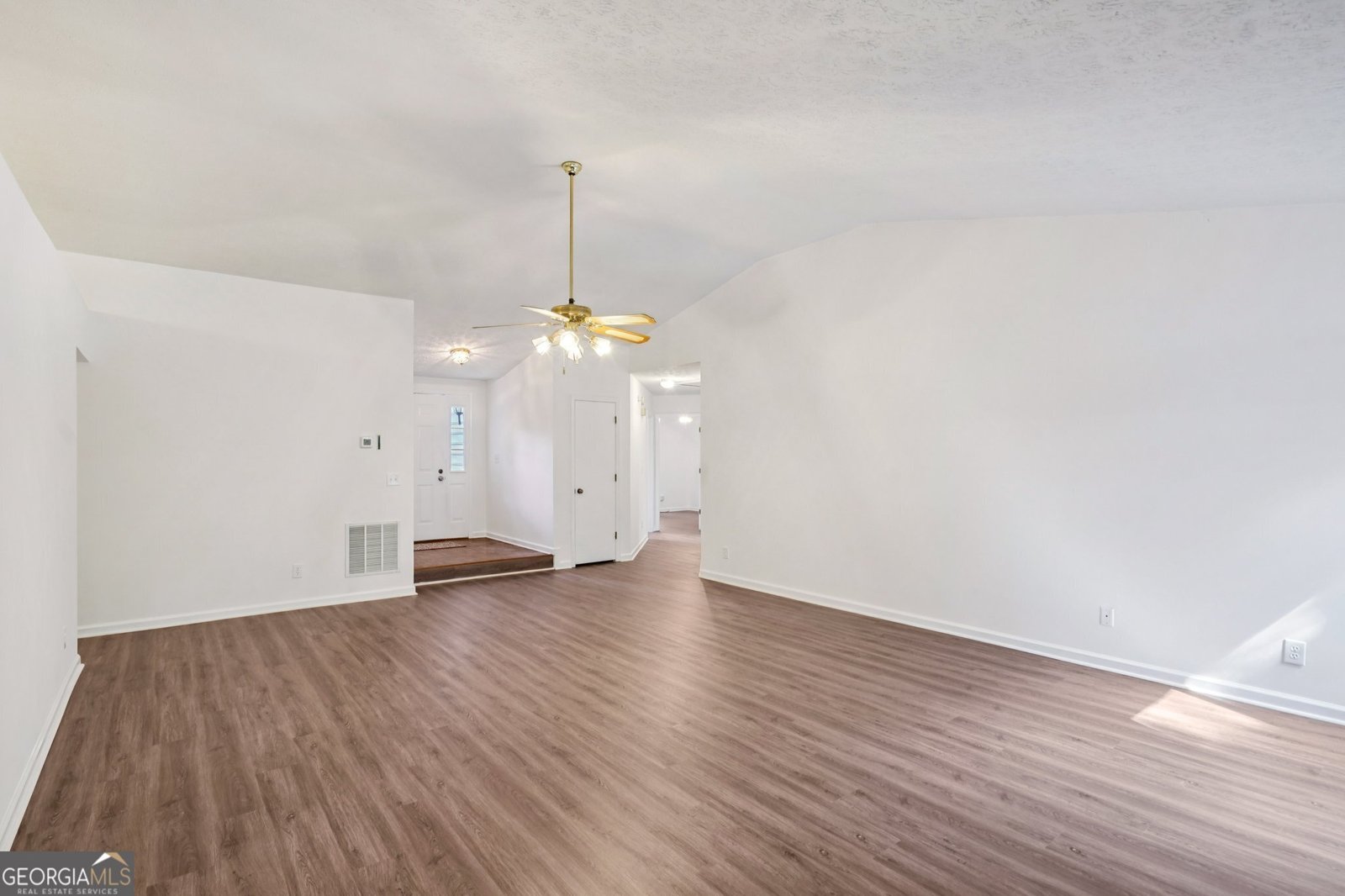 1090 Creekwood Cove Lawrenceville - 8