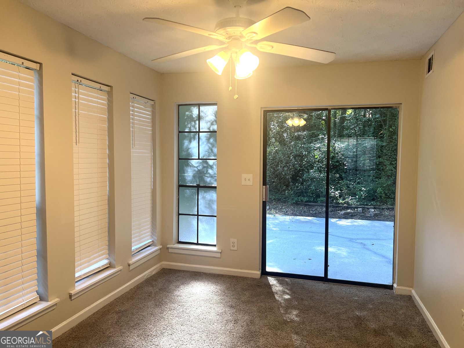 5032 Woodbridge Trail Stone Mountain - 6