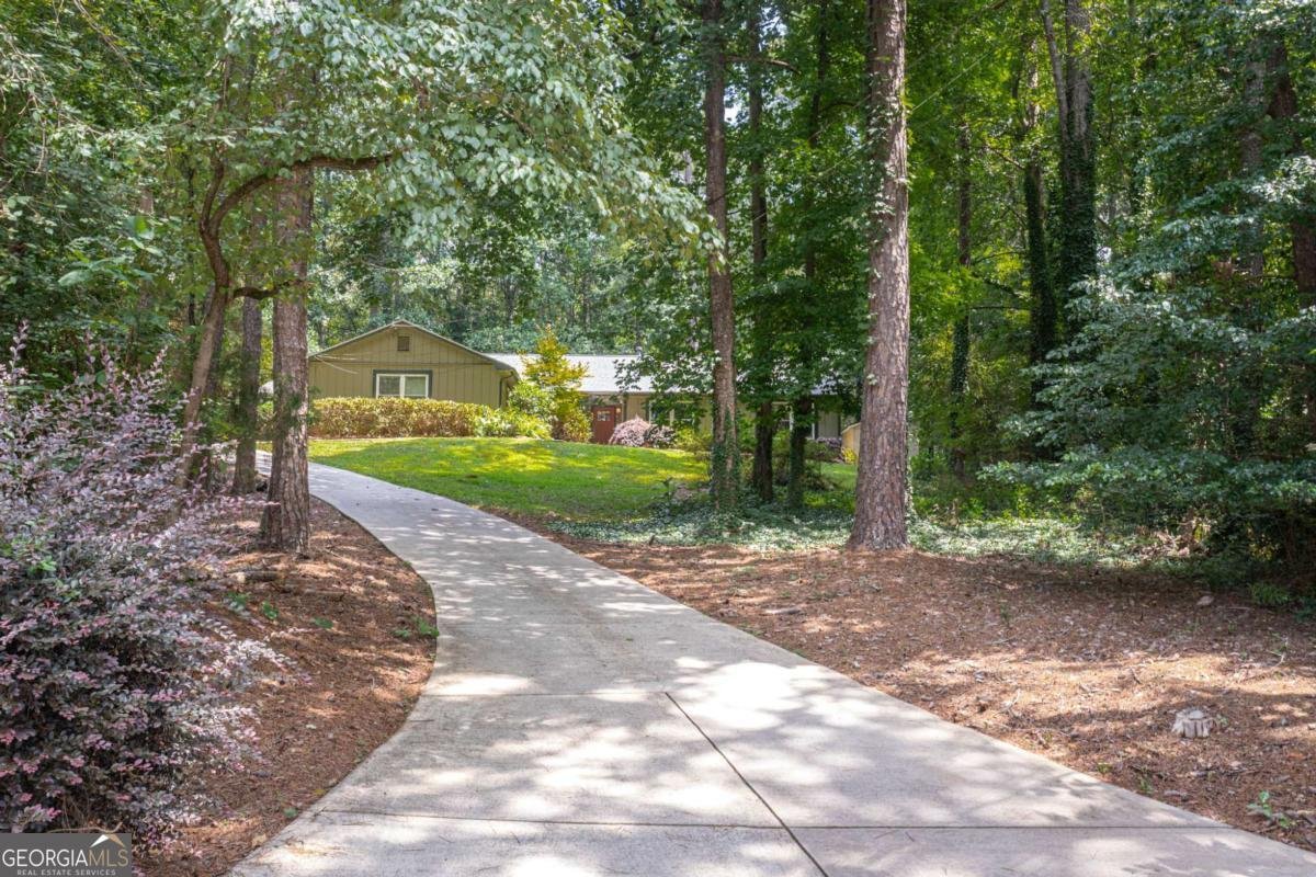 1776 Bear Cave Lilburn - 1