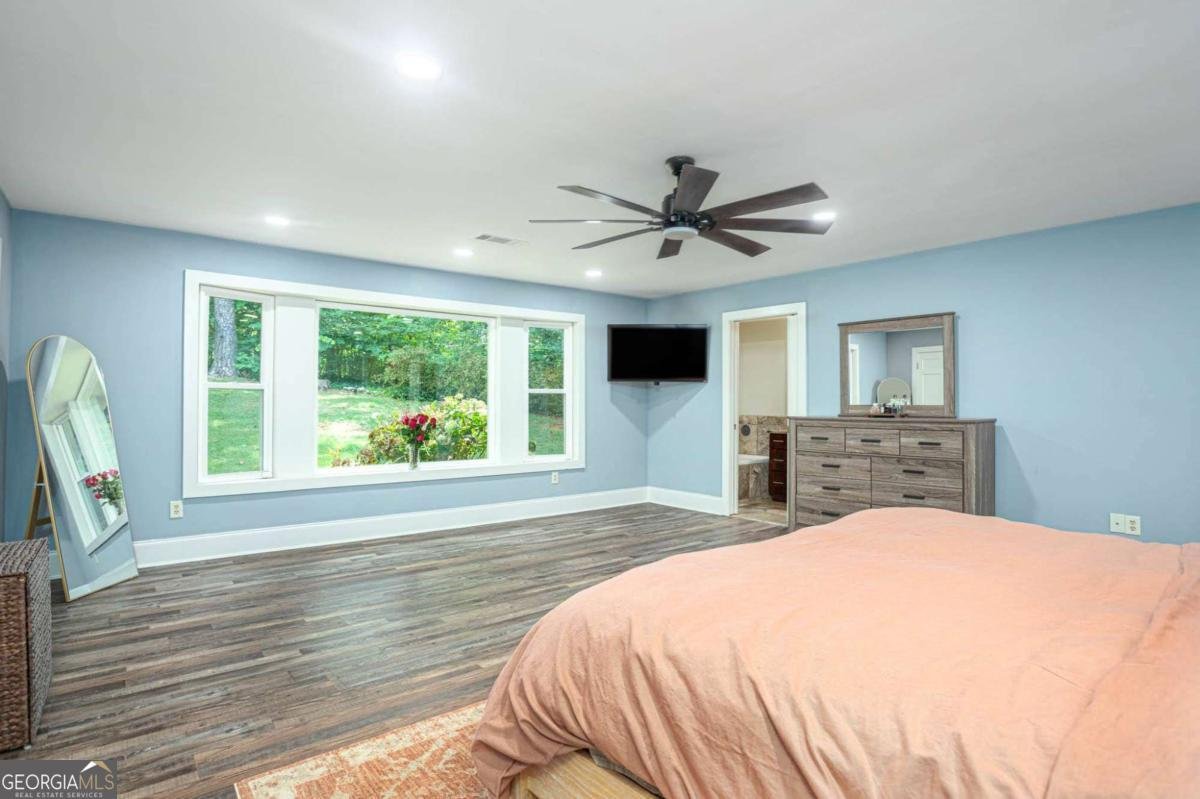 1776 Bear Cave Lilburn - 23