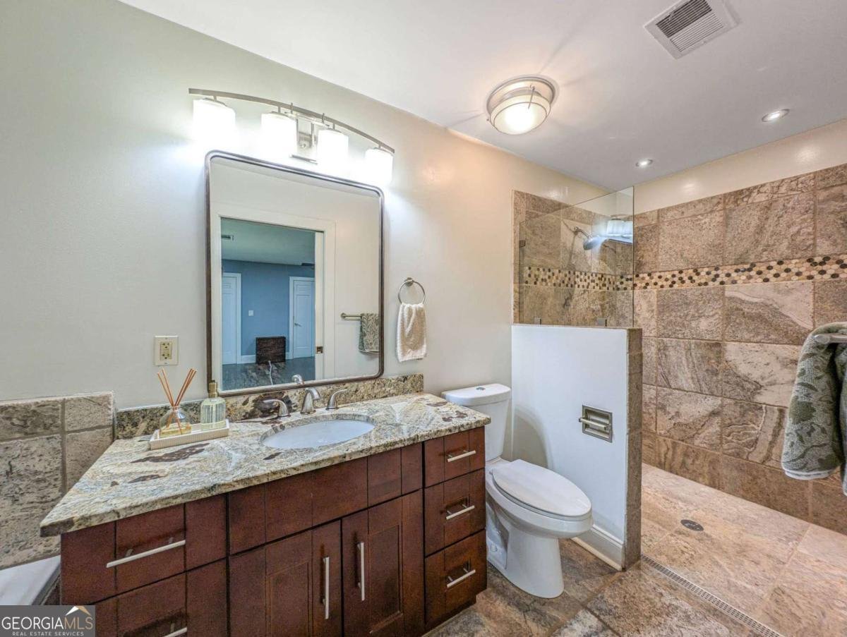 1776 Bear Cave Lilburn - 26