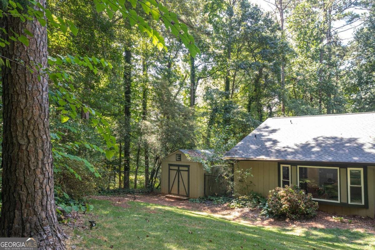1776 Bear Cave Lilburn - 33