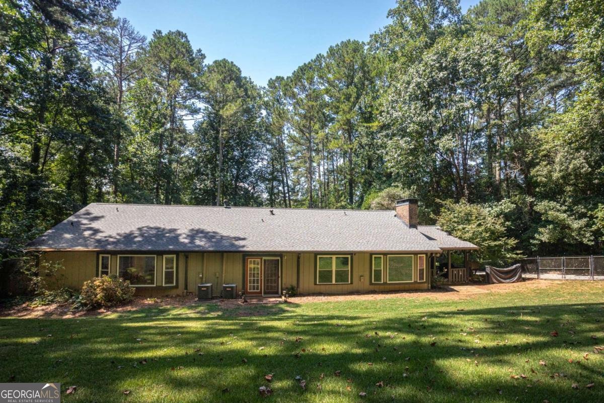 1776 Bear Cave Lilburn - 34