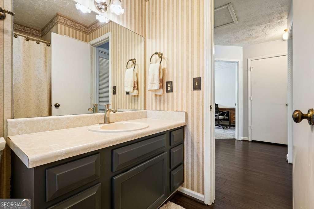 912 River Rock Drive Woodstock - 35