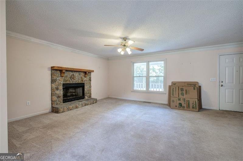 386 EUHARLEE Road Euharlee - 17