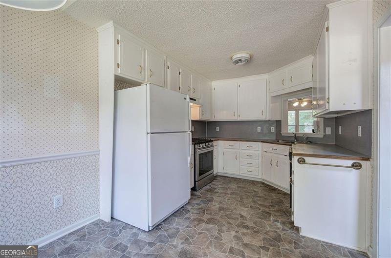 386 EUHARLEE Road Euharlee - 22