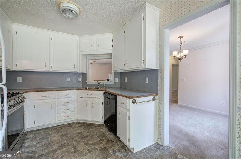386 EUHARLEE Road Euharlee - 23